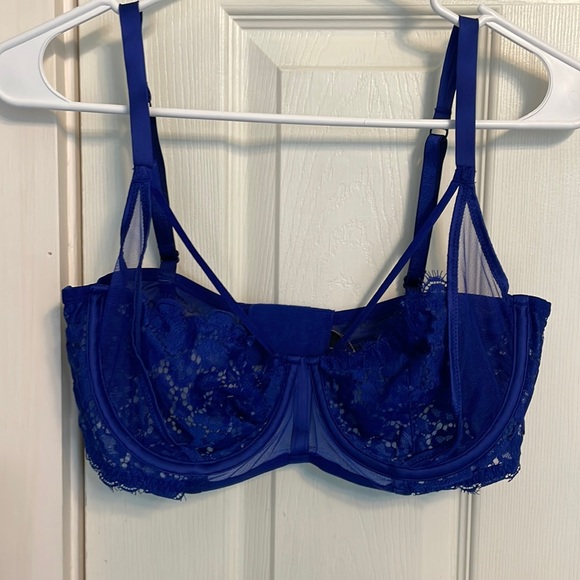 Victoria's Secret Other - Victoria Secret bra size 36dd.